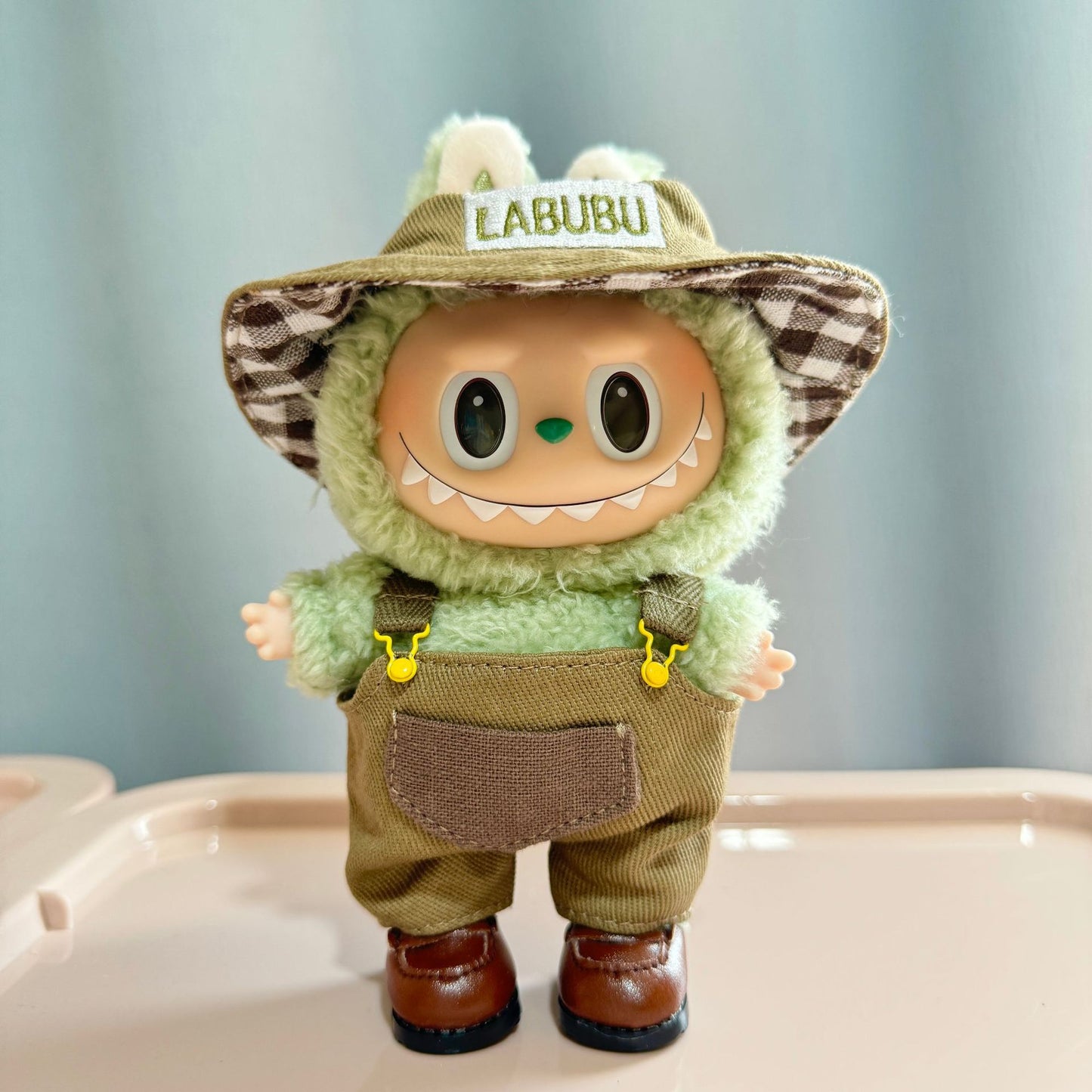 Bubu Monsters clothes pendant sit party green fisherman overalls